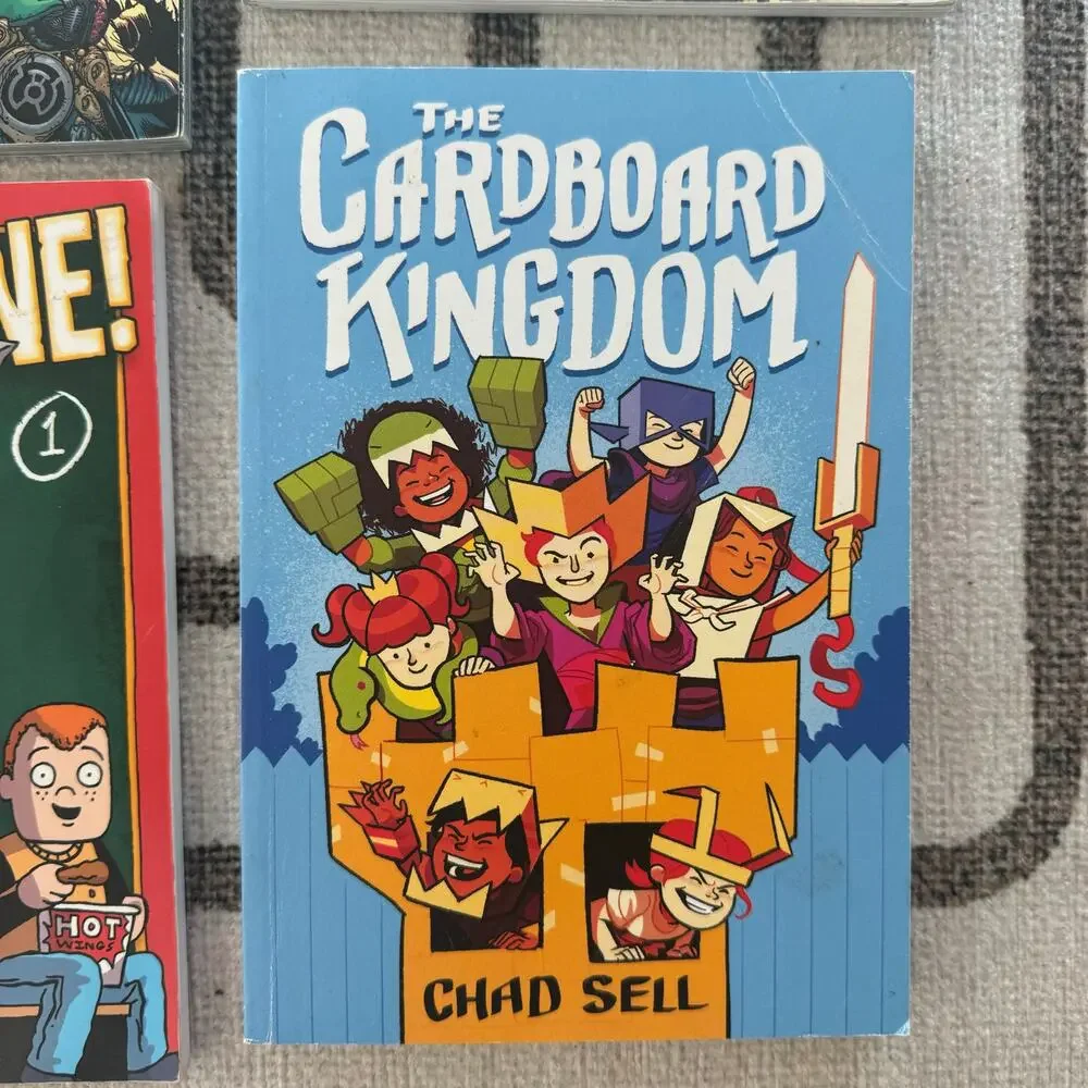 Comic Book Bundle, Green Lantern, Avatar, Fangbone, Cardboard Kingdom (4)